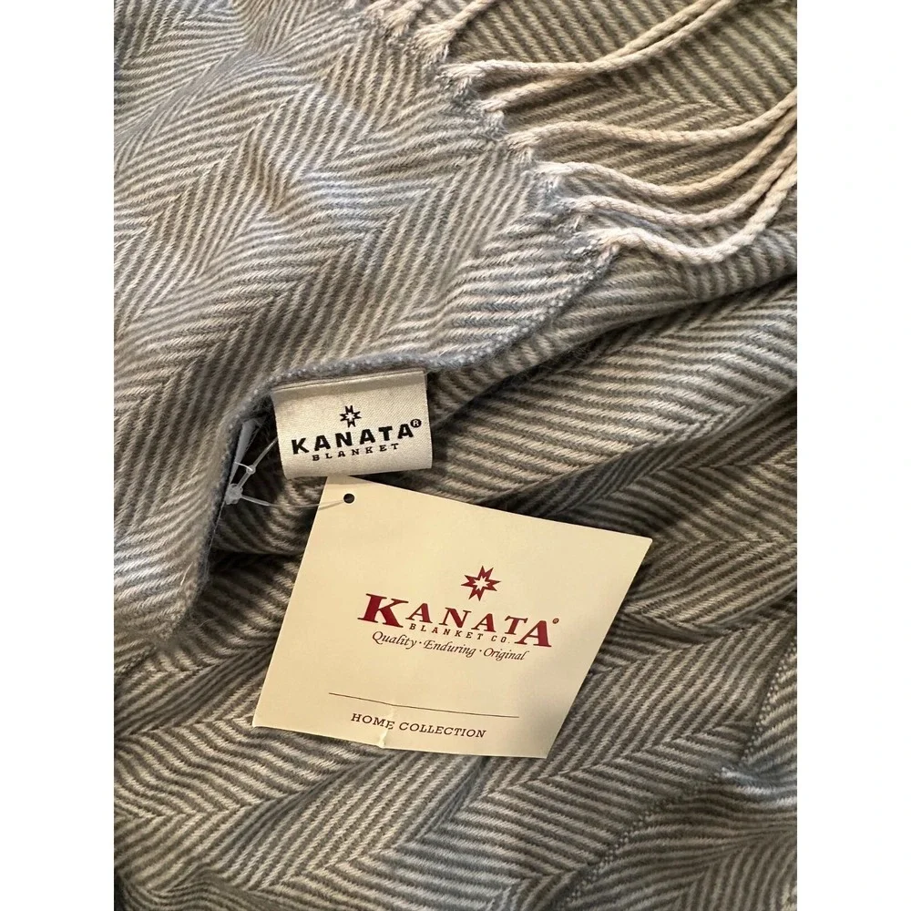 Disney Kanata Blanket NWT White Gray Herringbone Acrylic Soft Comfortable Couch
